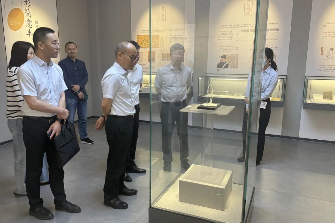 f53956fd41bc27c5d762f73627b096f1.jpg f53956fd41bc27c5d762f73627b096f1.jpg