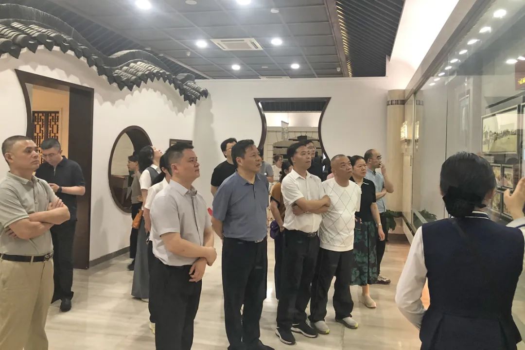 abd92de9f4268c8bb737435f276d80f6.jpg abd92de9f4268c8bb737435f276d80f6.jpg